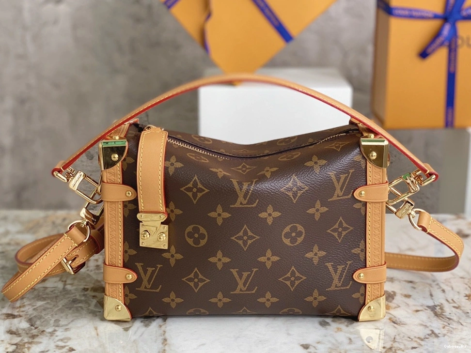 VUITTON MM LOUIS TRUNK SIDE 0129
